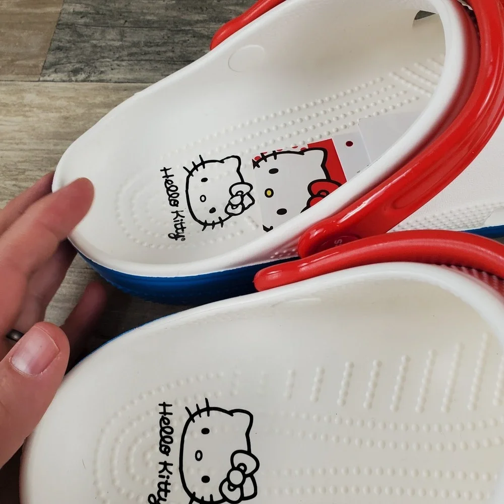 Crocs Hello Kitty‎ IAM Classic Clog Slide Sandal Mens Sz 9 Womens Sz 11 Clogs